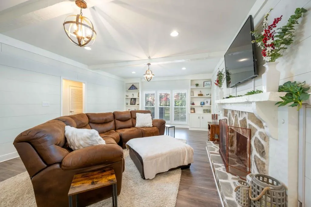 510 Dalrymple Road, Sandy Springs, Georgia 30328, 4 Bedrooms Bedrooms, ,2 BathroomsBathrooms,Residential,Sold,510 Dalrymple Road,7151642