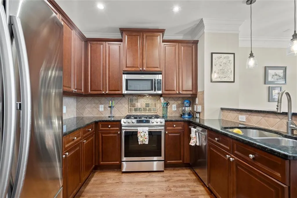 3708 Ashford Creek Hill Ne Unit 3708, Atlanta, Georgia 30319, 1 Bedroom Bedrooms, ,1 BathroomBathrooms,Residential,For Sale,3708 Ashford Creek Hill Ne Unit 3708,7569739