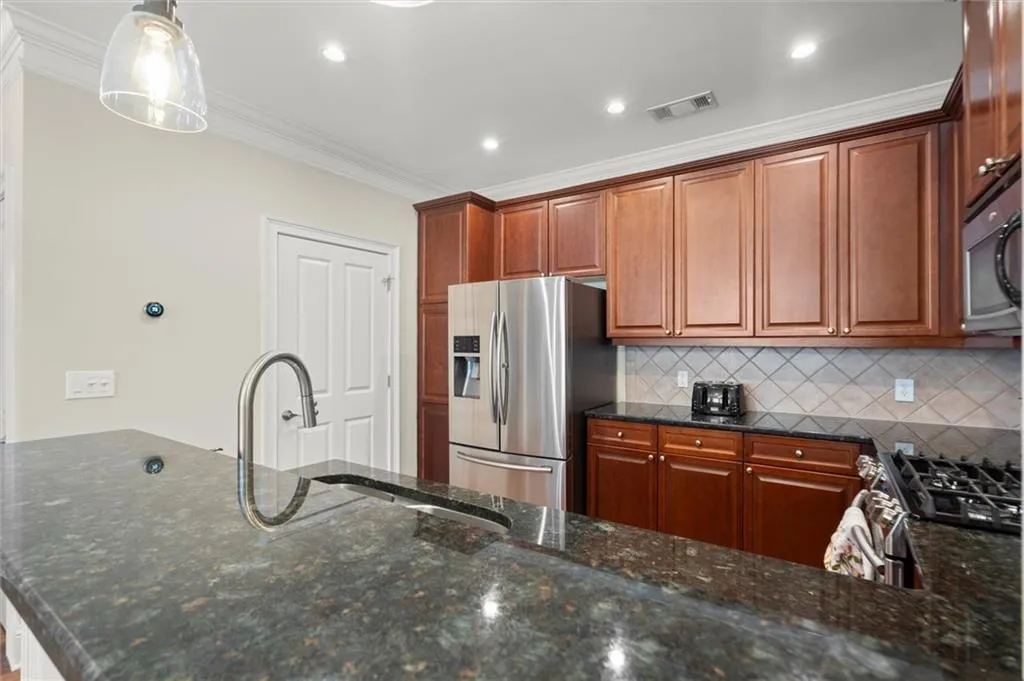 3708 Ashford Creek Hill Ne Unit 3708, Atlanta, Georgia 30319, 1 Bedroom Bedrooms, ,1 BathroomBathrooms,Residential,For Sale,3708 Ashford Creek Hill Ne Unit 3708,7569739