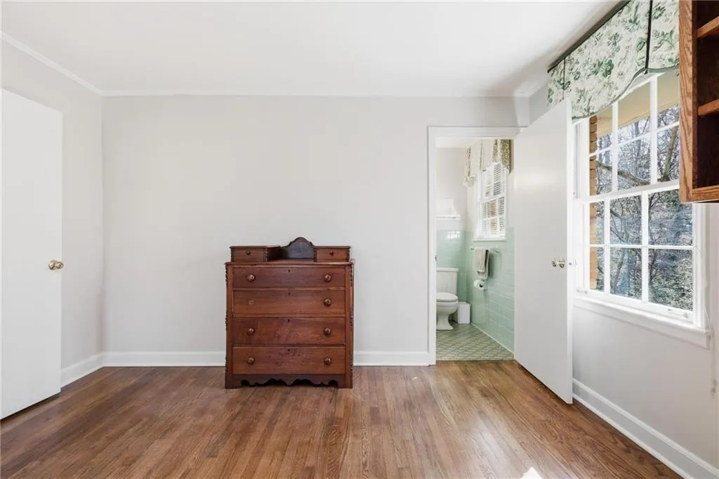 6900 Castleton Drive Nw, Atlanta, Georgia 30328, 3 Bedrooms Bedrooms, ,2 BathroomsBathrooms,Residential,For Sale,6900 Castleton Drive Nw,7728218