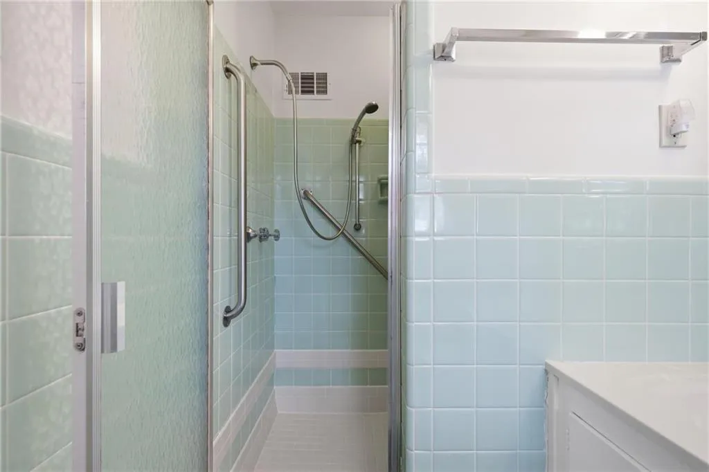 6900 Castleton Drive Nw, Atlanta, Georgia 30328, 3 Bedrooms Bedrooms, ,2 BathroomsBathrooms,Residential,For Sale,6900 Castleton Drive Nw,7728218