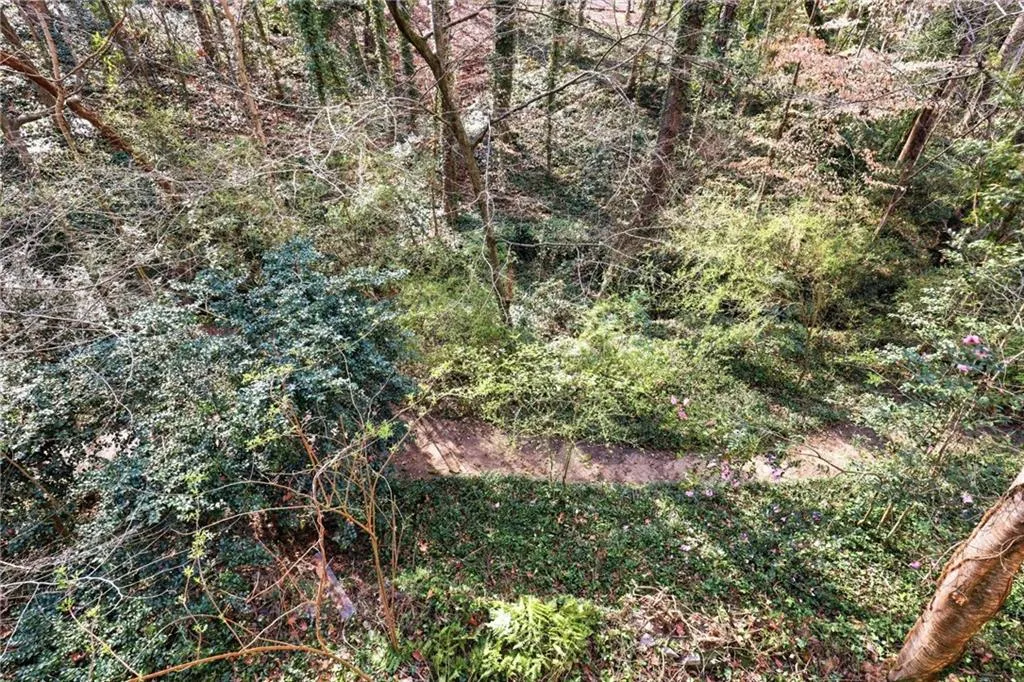 6900 Castleton Drive Nw, Atlanta, Georgia 30328, 3 Bedrooms Bedrooms, ,2 BathroomsBathrooms,Residential,For Sale,6900 Castleton Drive Nw,7728218