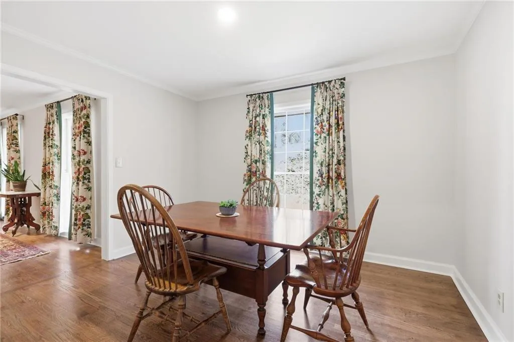 6900 Castleton Drive Nw, Atlanta, Georgia 30328, 3 Bedrooms Bedrooms, ,2 BathroomsBathrooms,Residential,For Sale,6900 Castleton Drive Nw,7728218