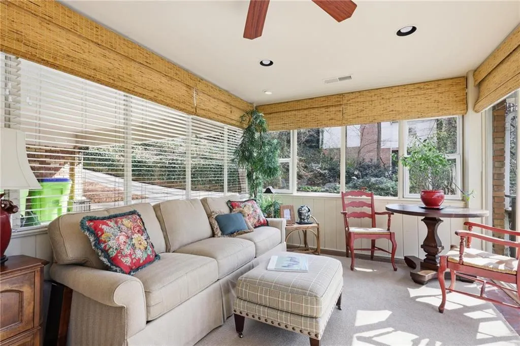 6900 Castleton Drive Nw, Atlanta, Georgia 30328, 3 Bedrooms Bedrooms, ,2 BathroomsBathrooms,Residential,For Sale,6900 Castleton Drive Nw,7728218