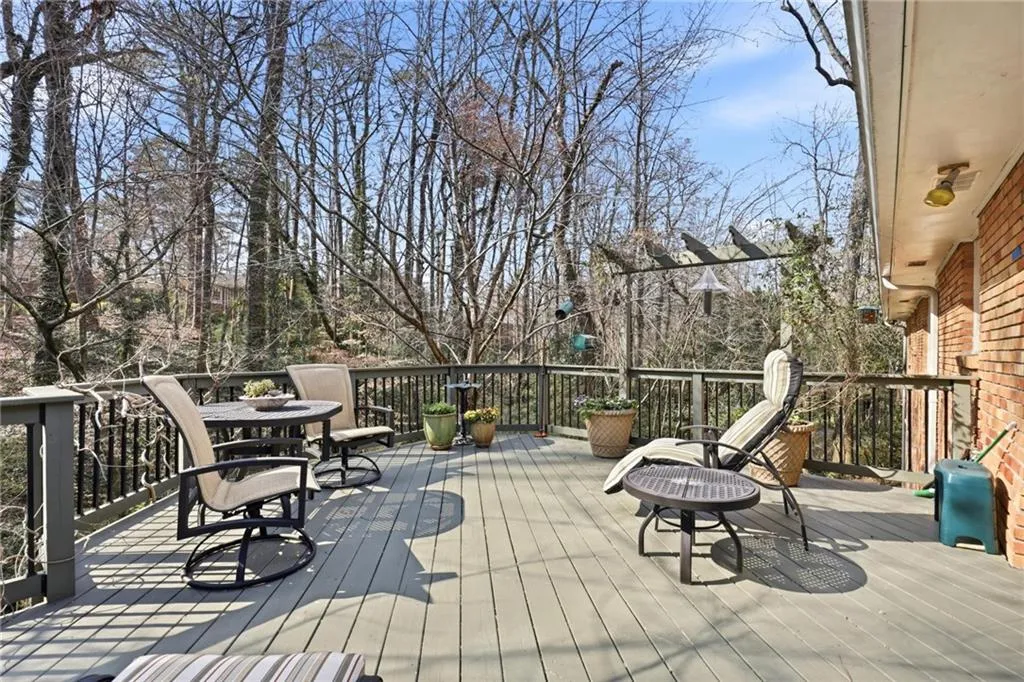 6900 Castleton Drive Nw, Atlanta, Georgia 30328, 3 Bedrooms Bedrooms, ,2 BathroomsBathrooms,Residential,For Sale,6900 Castleton Drive Nw,7728218