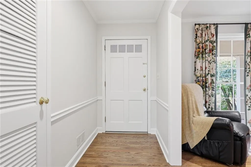 6900 Castleton Drive Nw, Atlanta, Georgia 30328, 3 Bedrooms Bedrooms, ,2 BathroomsBathrooms,Residential,For Sale,6900 Castleton Drive Nw,7728218