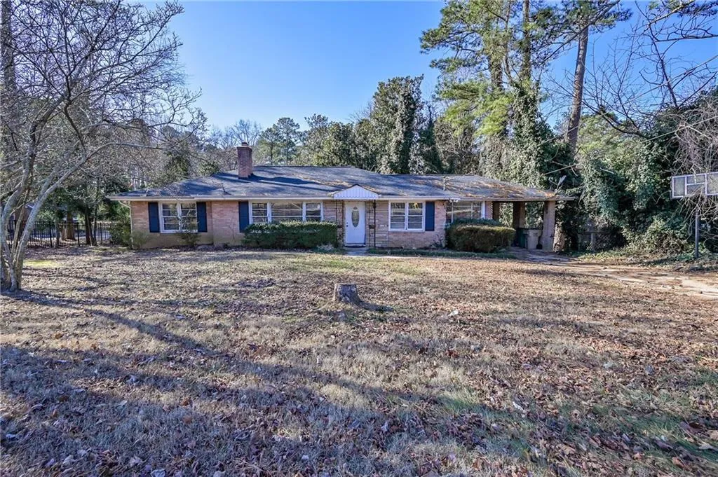 198 Johnson Ferry Road Nw, Sandy Springs, Georgia 30328, 3 Bedrooms Bedrooms, ,2 BathroomsBathrooms,Residential,Sold,198 Johnson Ferry Road Nw,7156645
