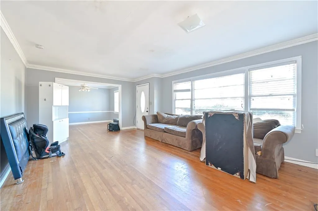 198 Johnson Ferry Road Nw, Sandy Springs, Georgia 30328, 3 Bedrooms Bedrooms, ,2 BathroomsBathrooms,Residential,Sold,198 Johnson Ferry Road Nw,7156645