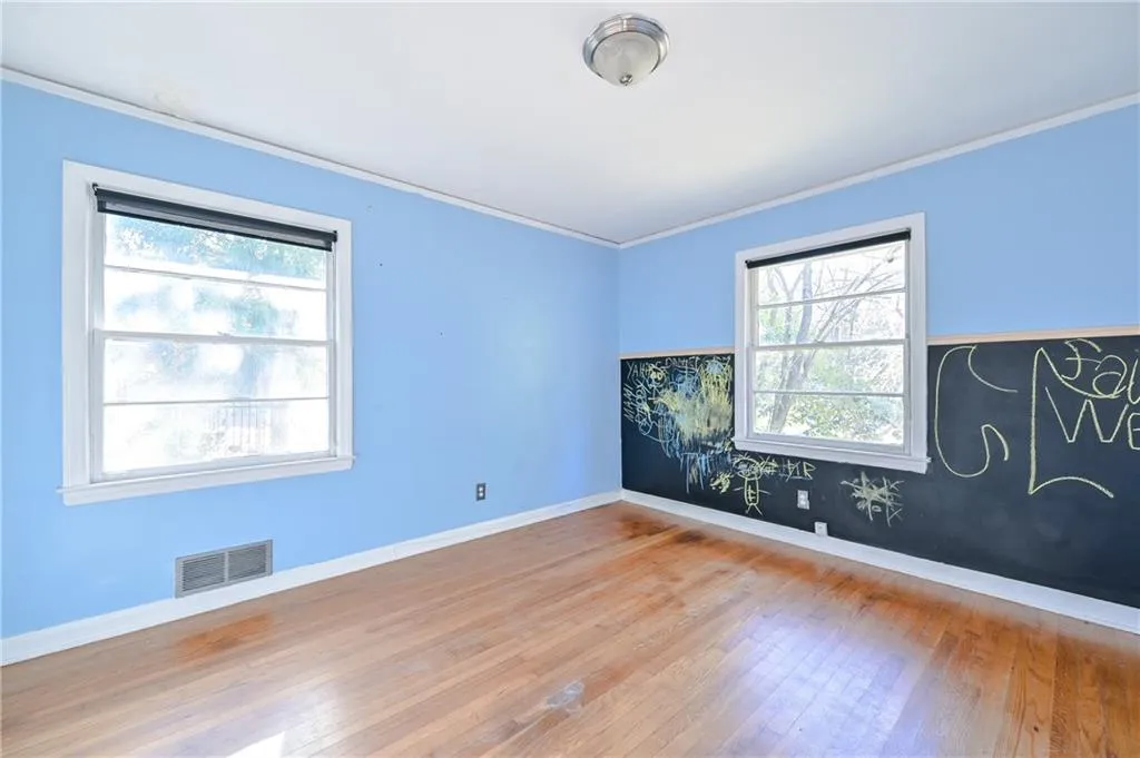 198 Johnson Ferry Road Nw, Sandy Springs, Georgia 30328, 3 Bedrooms Bedrooms, ,2 BathroomsBathrooms,Residential,Sold,198 Johnson Ferry Road Nw,7156645