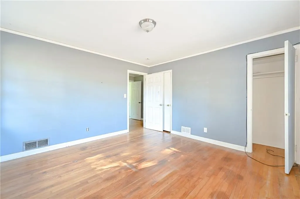 198 Johnson Ferry Road Nw, Sandy Springs, Georgia 30328, 3 Bedrooms Bedrooms, ,2 BathroomsBathrooms,Residential,Sold,198 Johnson Ferry Road Nw,7156645