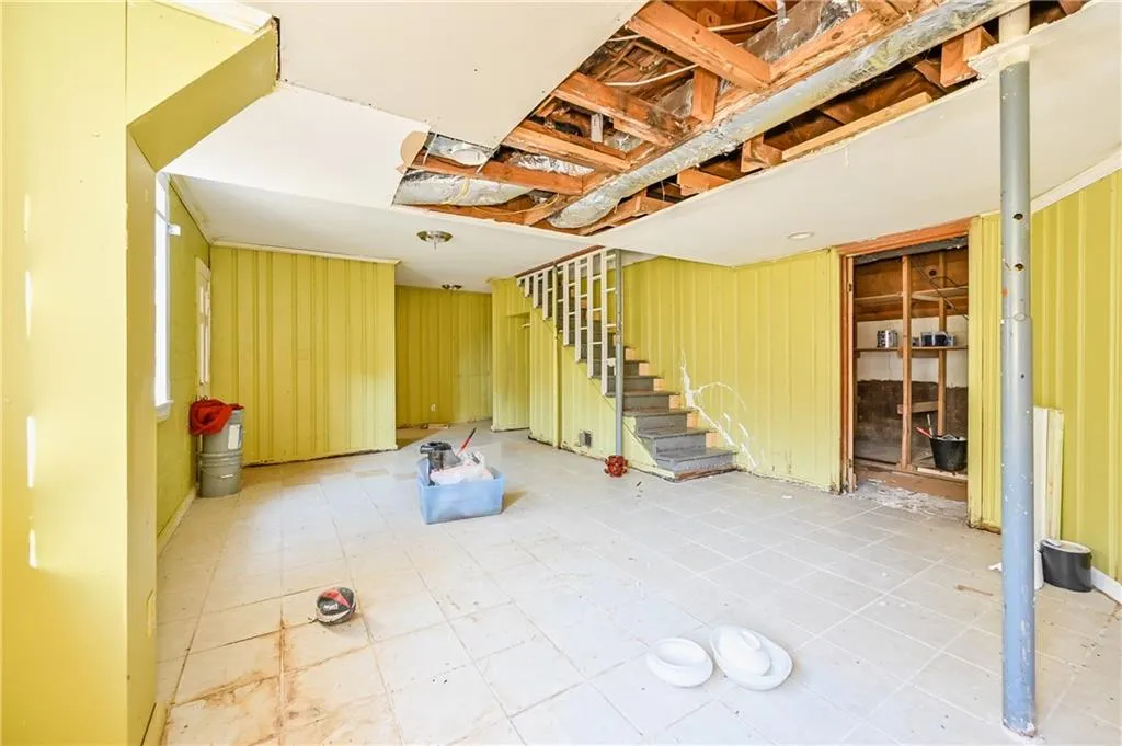 198 Johnson Ferry Road Nw, Sandy Springs, Georgia 30328, 3 Bedrooms Bedrooms, ,2 BathroomsBathrooms,Residential,Sold,198 Johnson Ferry Road Nw,7156645