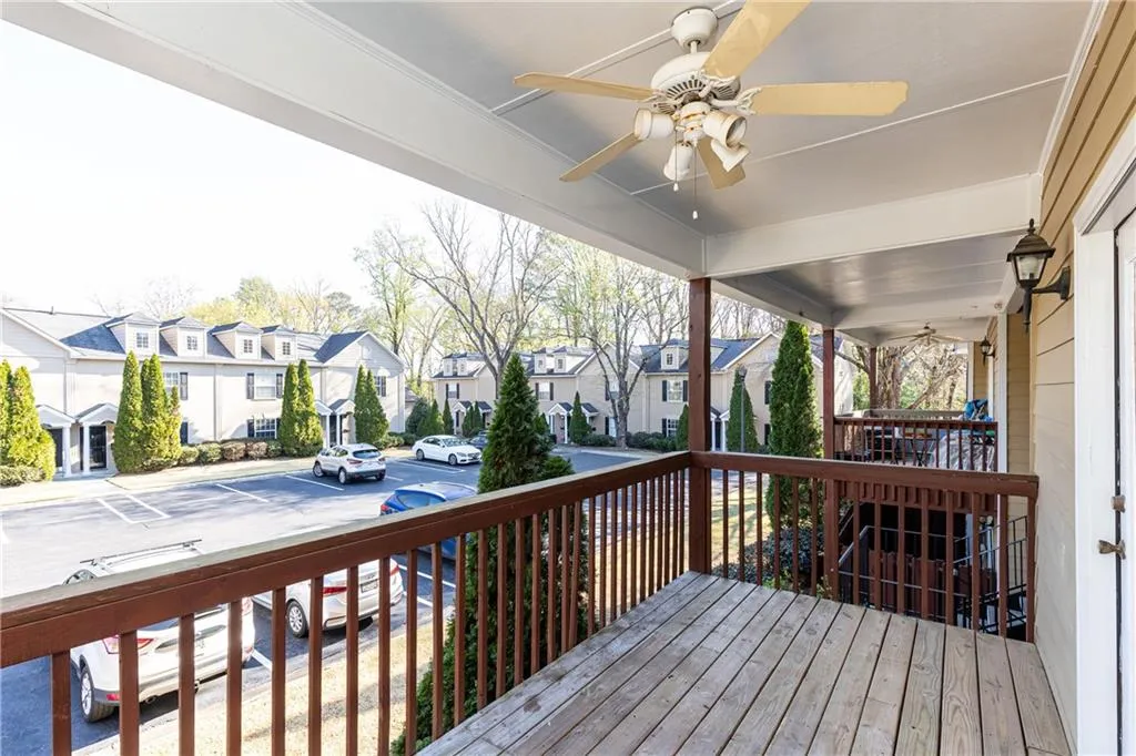 708 Brighton Point, Sandy Springs, Georgia 30328, 2 Bedrooms Bedrooms, ,2 BathroomsBathrooms,Residential,Sold,708 Brighton Point,7196797