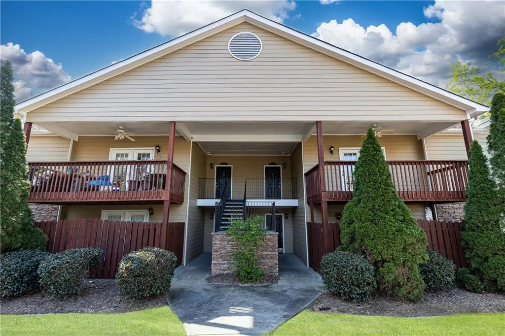 708 Brighton Point, Sandy Springs, Georgia 30328, 2 Bedrooms Bedrooms, ,2 BathroomsBathrooms,Residential,Sold,708 Brighton Point,7196797