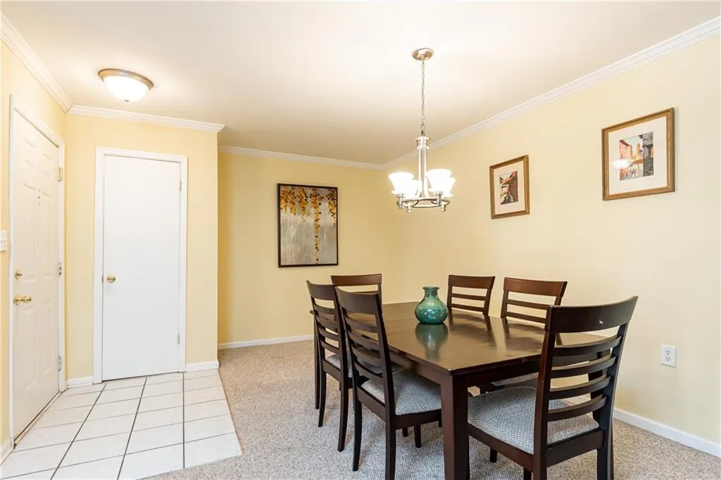 708 Brighton Point, Sandy Springs, Georgia 30328, 2 Bedrooms Bedrooms, ,2 BathroomsBathrooms,Residential,Sold,708 Brighton Point,7196797