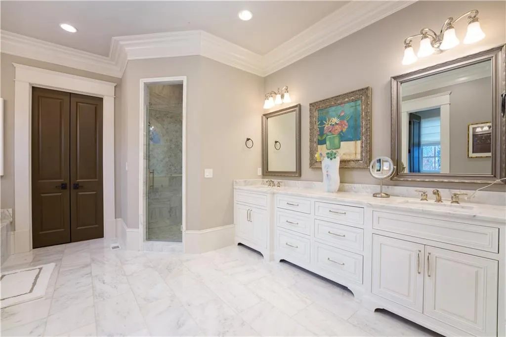 4914 Powers Ferry Road, Atlanta, Georgia 30327, 5 Bedrooms Bedrooms, ,5 BathroomsBathrooms,Residential,Sold,4914 Powers Ferry Road,7344987