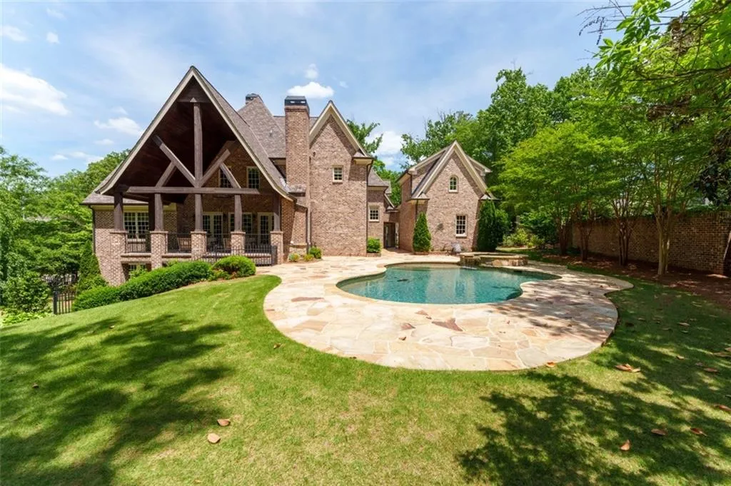 4914 Powers Ferry Road, Atlanta, Georgia 30327, 5 Bedrooms Bedrooms, ,5 BathroomsBathrooms,Residential,Sold,4914 Powers Ferry Road,7344987