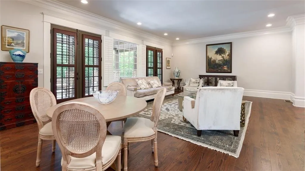 4914 Powers Ferry Road, Atlanta, Georgia 30327, 5 Bedrooms Bedrooms, ,5 BathroomsBathrooms,Residential,Sold,4914 Powers Ferry Road,7344987