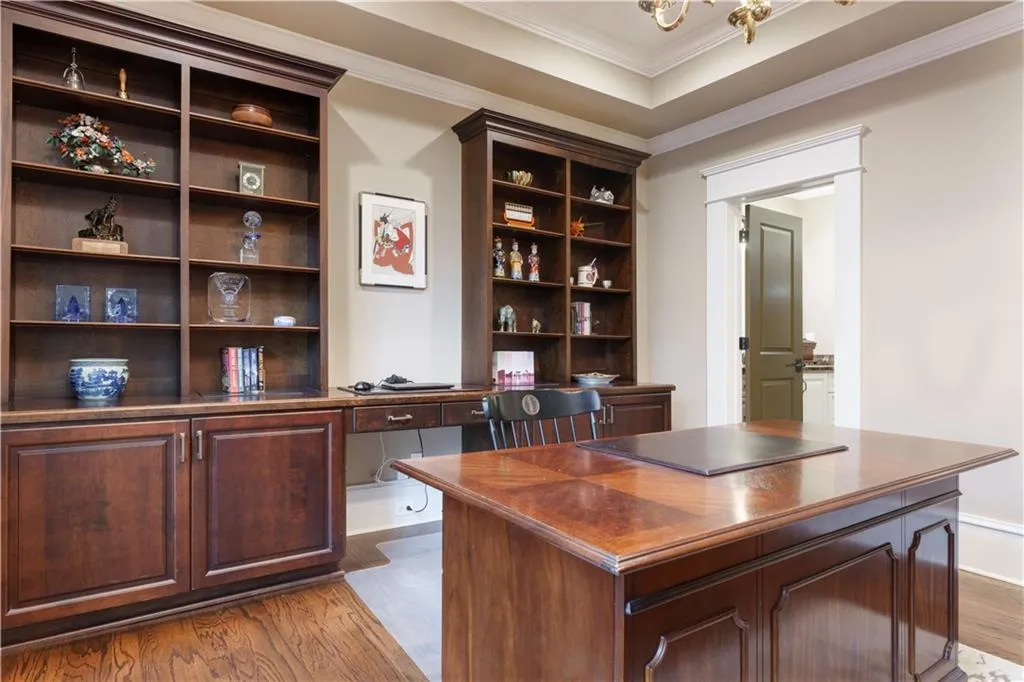 4914 Powers Ferry Road, Atlanta, Georgia 30327, 5 Bedrooms Bedrooms, ,5 BathroomsBathrooms,Residential,Sold,4914 Powers Ferry Road,7344987