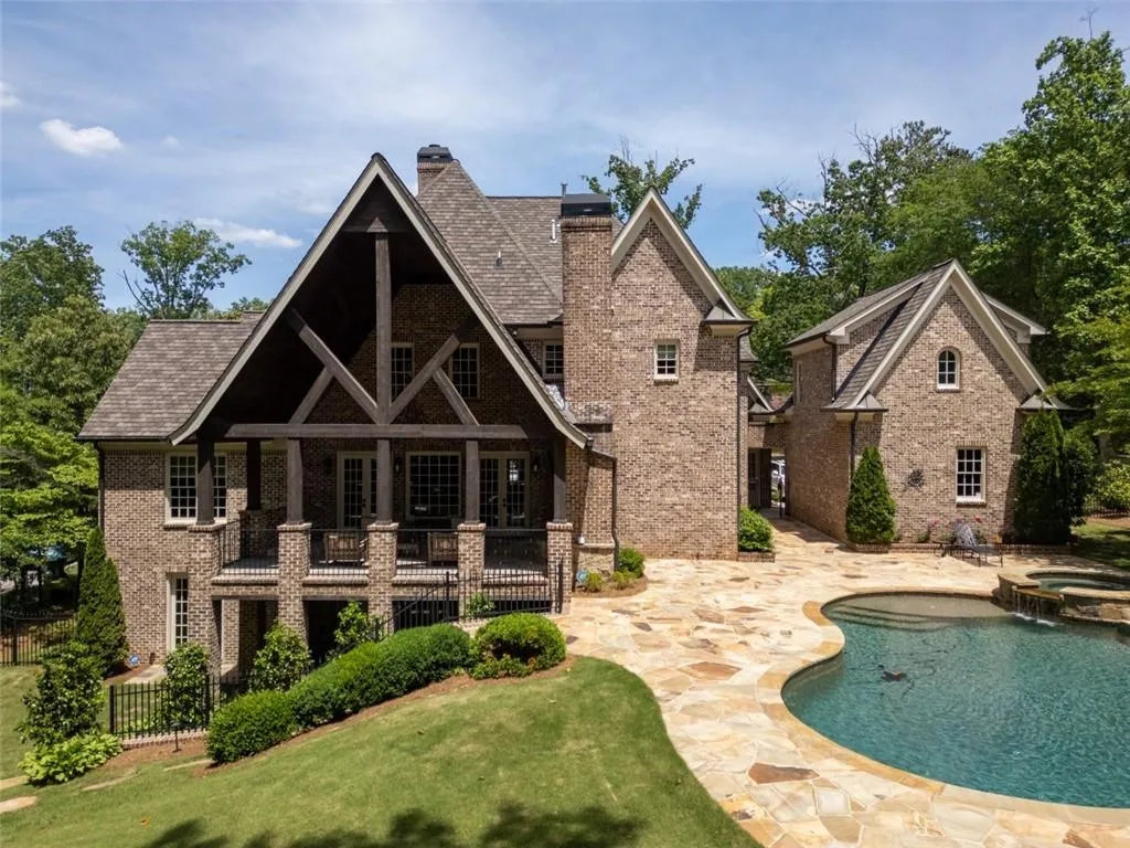 4914 Powers Ferry Road, Atlanta, Georgia 30327, 5 Bedrooms Bedrooms, ,5 BathroomsBathrooms,Residential,Sold,4914 Powers Ferry Road,7344987