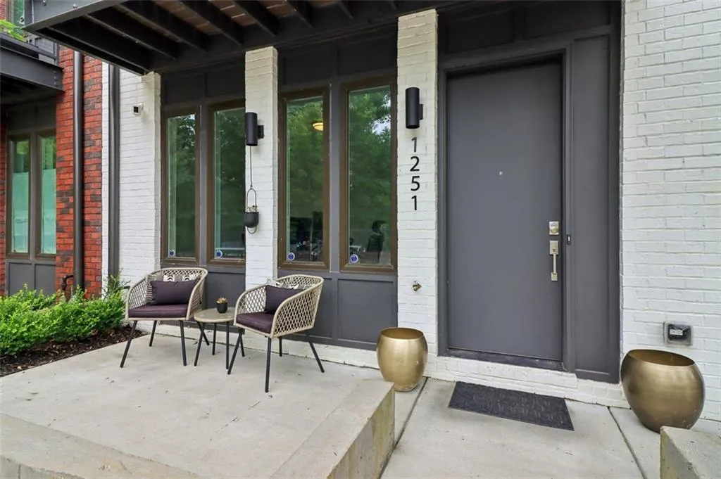 1251 Chelsea Circle Nw Unit #30, Atlanta, Georgia 30318, 3 Bedrooms Bedrooms, ,3 BathroomsBathrooms,Residential,For Sale,1251 Chelsea Circle Nw Unit #30,7589188