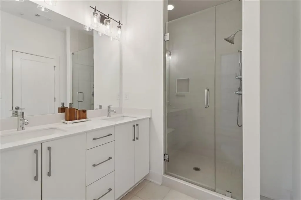 1251 Chelsea Circle Nw Unit #30, Atlanta, Georgia 30318, 3 Bedrooms Bedrooms, ,3 BathroomsBathrooms,Residential,For Sale,1251 Chelsea Circle Nw Unit #30,7589188
