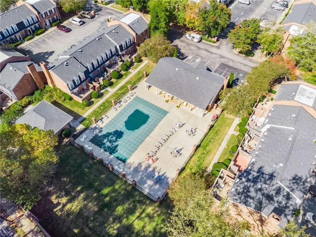 Community Pool Community Pool