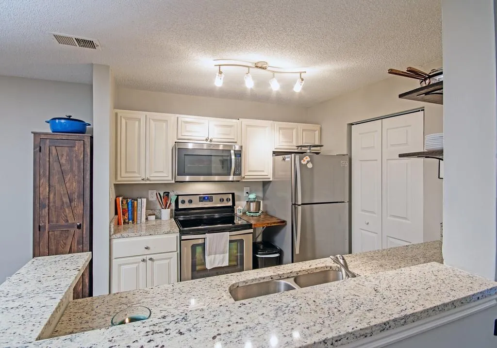 5107 Santa Fe Parkway, Sandy Springs, Georgia 30350, 3 Bedrooms Bedrooms, ,2 BathroomsBathrooms,Residential,Sold,5107 Santa Fe Parkway,6680126