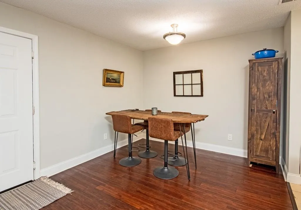 5107 Santa Fe Parkway, Sandy Springs, Georgia 30350, 3 Bedrooms Bedrooms, ,2 BathroomsBathrooms,Residential,Sold,5107 Santa Fe Parkway,6680126