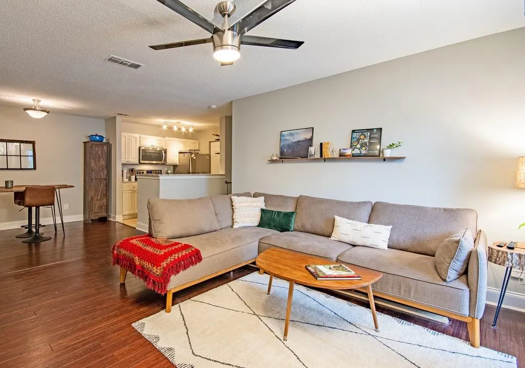 5107 Santa Fe Parkway, Sandy Springs, Georgia 30350, 3 Bedrooms Bedrooms, ,2 BathroomsBathrooms,Residential,Sold,5107 Santa Fe Parkway,6680126