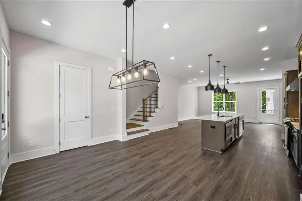 2443 Sycamore Road, Atlanta, Georgia 30318, 3 Bedrooms Bedrooms, ,3 BathroomsBathrooms,Residential,For Sale,2443 Sycamore Road,7642678