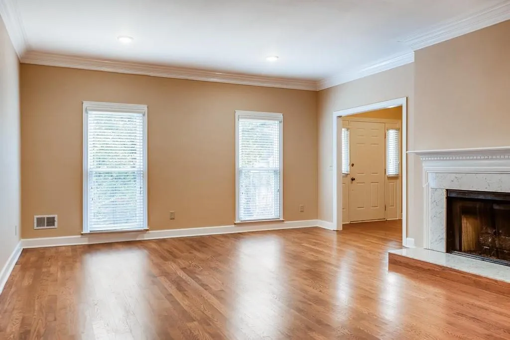 Sandy Springs, Georgia 30350, 3 Bedrooms Bedrooms, ,2 BathroomsBathrooms,Residential,Sold,6798421