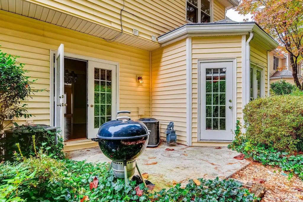 Sandy Springs, Georgia 30350, 3 Bedrooms Bedrooms, ,2 BathroomsBathrooms,Residential,Sold,6798421