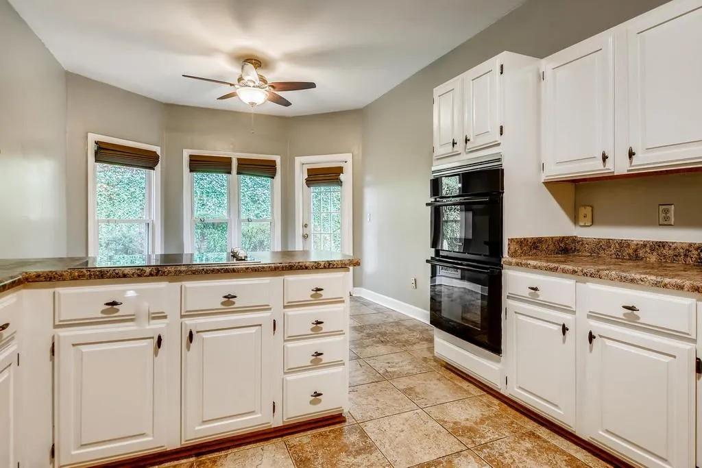 Sandy Springs, Georgia 30350, 3 Bedrooms Bedrooms, ,2 BathroomsBathrooms,Residential,Sold,6798421