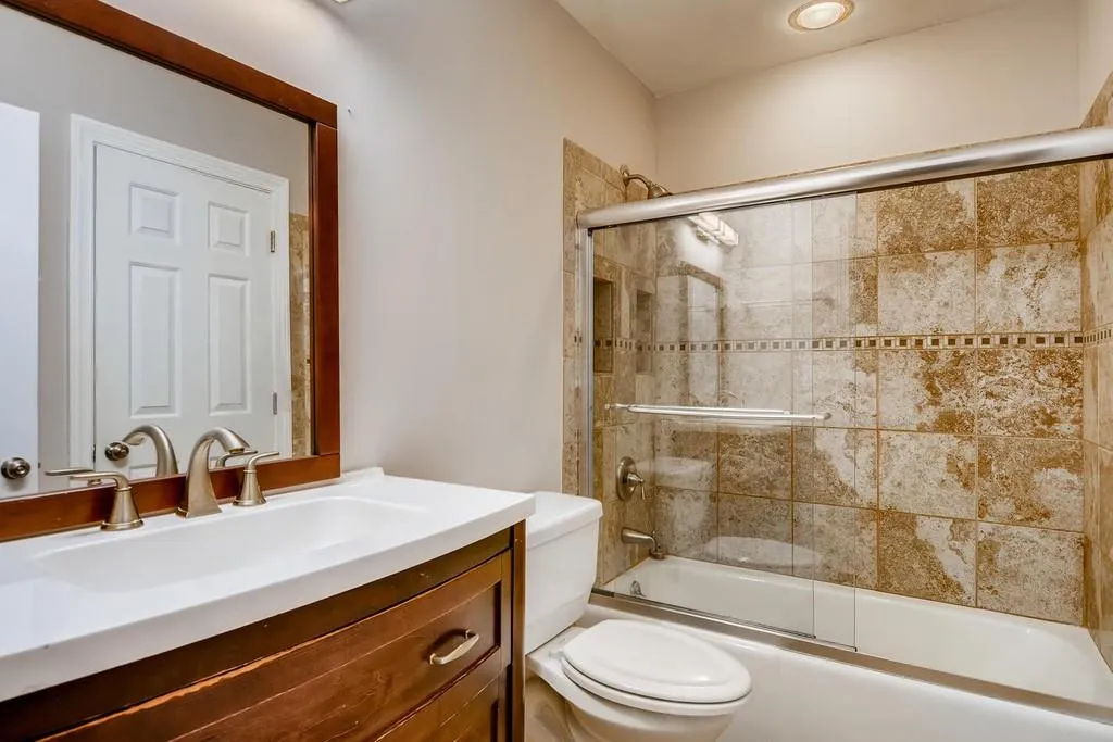 Sandy Springs, Georgia 30350, 3 Bedrooms Bedrooms, ,2 BathroomsBathrooms,Residential,Sold,6798421