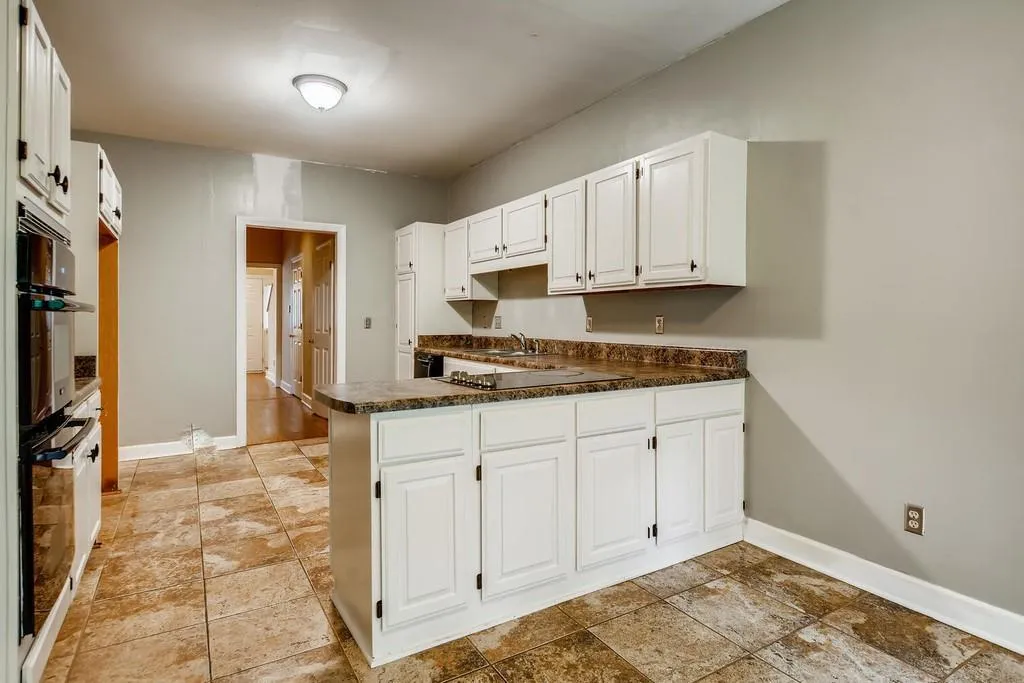 Sandy Springs, Georgia 30350, 3 Bedrooms Bedrooms, ,2 BathroomsBathrooms,Residential,Sold,6798421