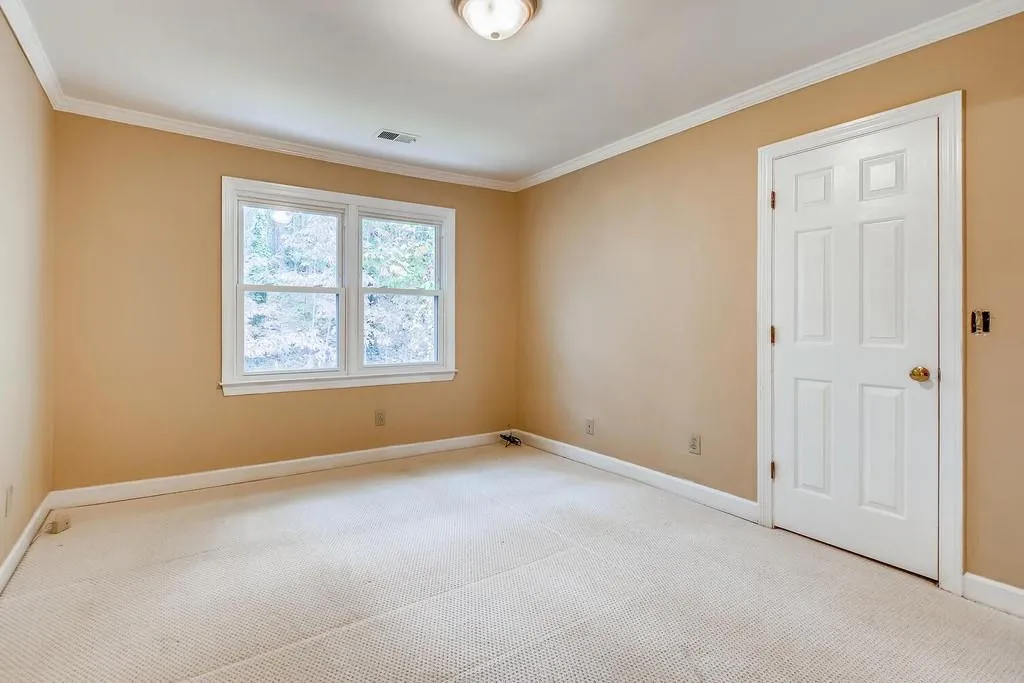 Sandy Springs, Georgia 30350, 3 Bedrooms Bedrooms, ,2 BathroomsBathrooms,Residential,Sold,6798421