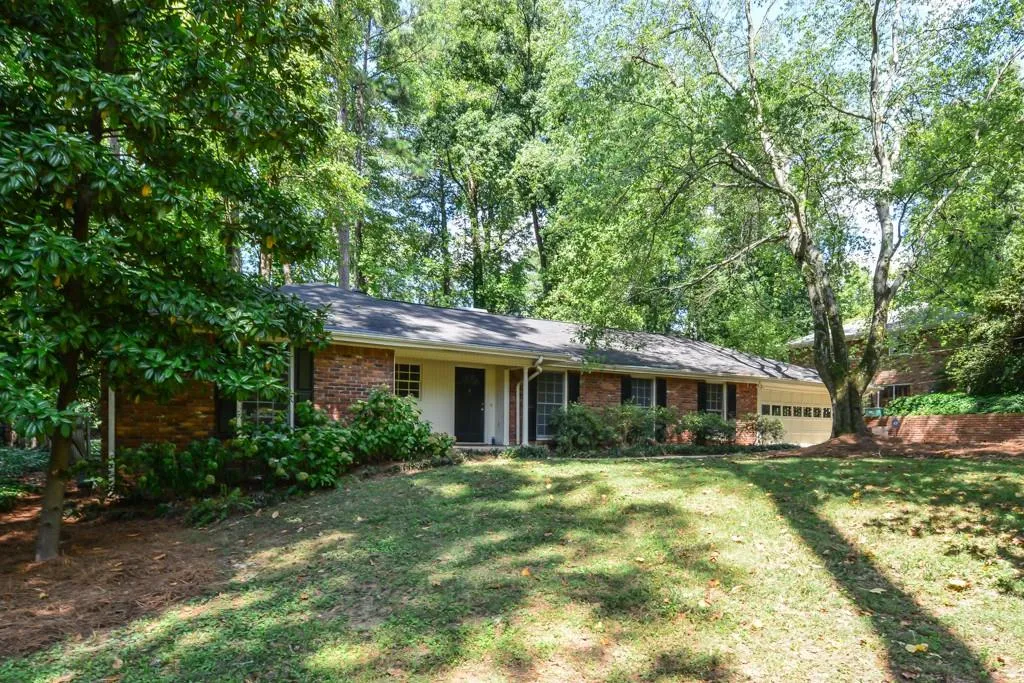 4780 High Point Road, Atlanta, Georgia 30342, 3 Bedrooms Bedrooms, ,2 BathroomsBathrooms,Residential,Sold,4780 High Point Road,5776308