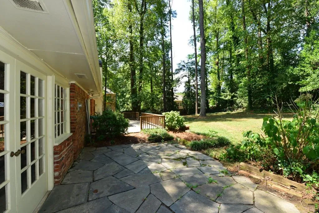 4780 High Point Road, Atlanta, Georgia 30342, 3 Bedrooms Bedrooms, ,2 BathroomsBathrooms,Residential,Sold,4780 High Point Road,5776308