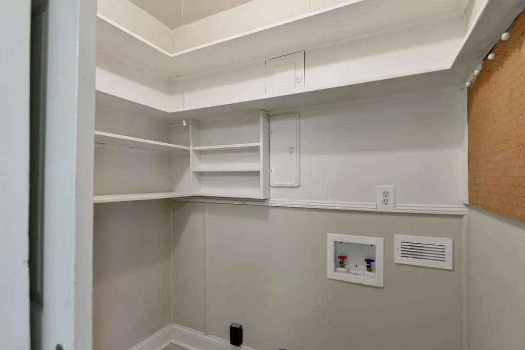 4780 High Point Road, Atlanta, Georgia 30342, 3 Bedrooms Bedrooms, ,2 BathroomsBathrooms,Residential,Sold,4780 High Point Road,5776308