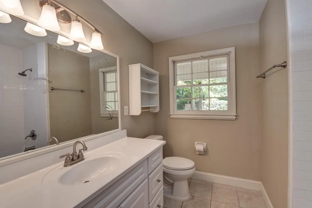 4780 High Point Road, Atlanta, Georgia 30342, 3 Bedrooms Bedrooms, ,2 BathroomsBathrooms,Residential,Sold,4780 High Point Road,5776308