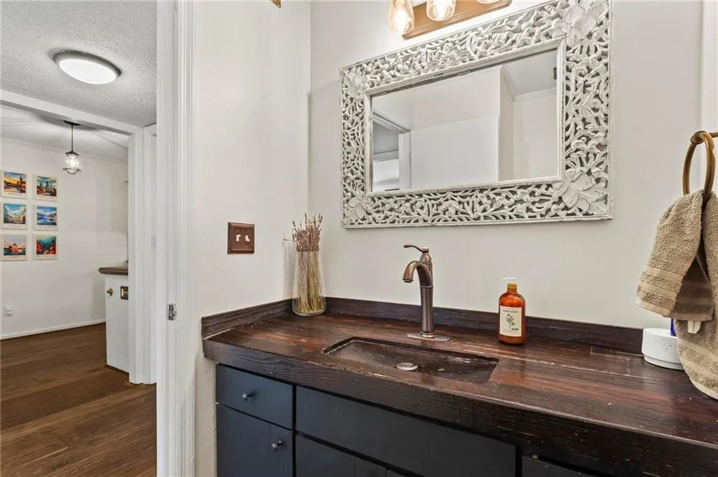 1028 Riverbend Club Drive Se, Atlanta, Georgia 30339, 2 Bedrooms Bedrooms, ,2 BathroomsBathrooms,Residential,For Sale,1028 Riverbend Club Drive Se,7644844