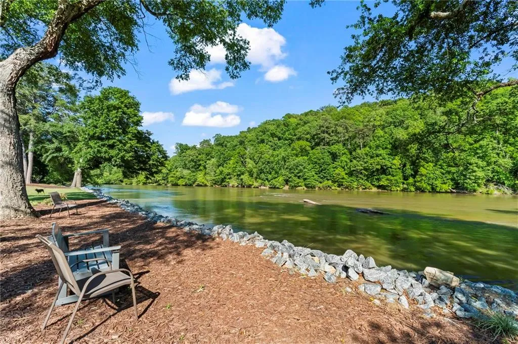 1028 Riverbend Club Drive Se, Atlanta, Georgia 30339, 2 Bedrooms Bedrooms, ,2 BathroomsBathrooms,Residential,For Sale,1028 Riverbend Club Drive Se,7644844