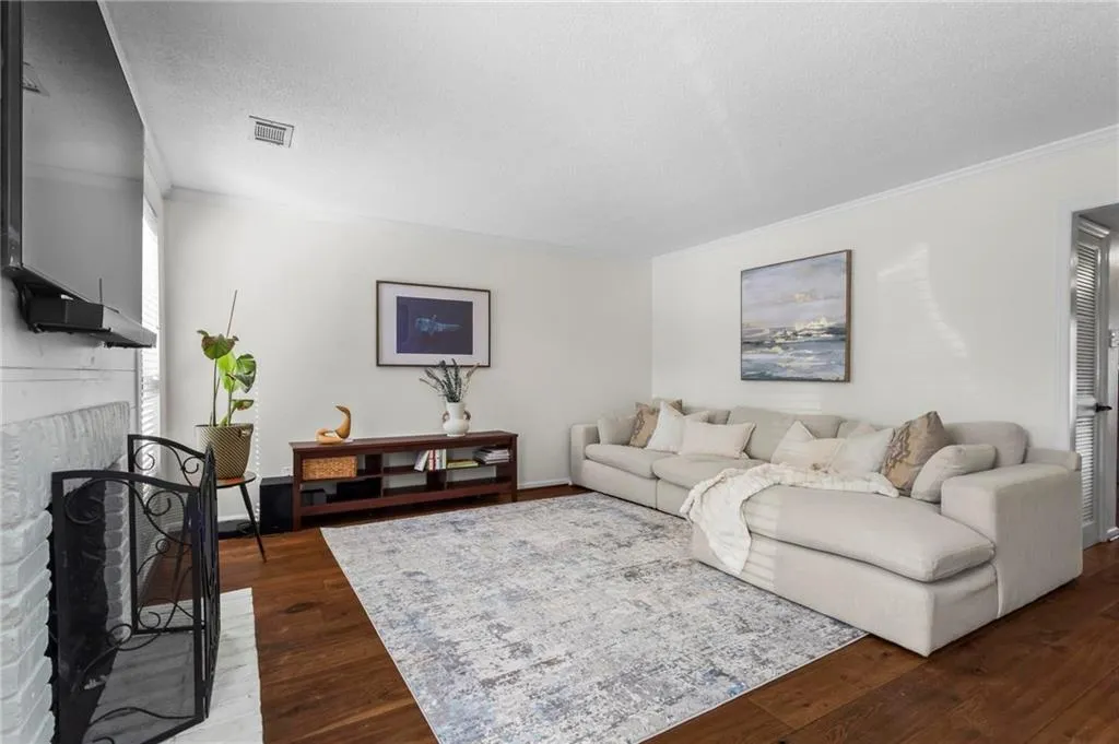 1028 Riverbend Club Drive Se, Atlanta, Georgia 30339, 2 Bedrooms Bedrooms, ,2 BathroomsBathrooms,Residential,For Sale,1028 Riverbend Club Drive Se,7644844