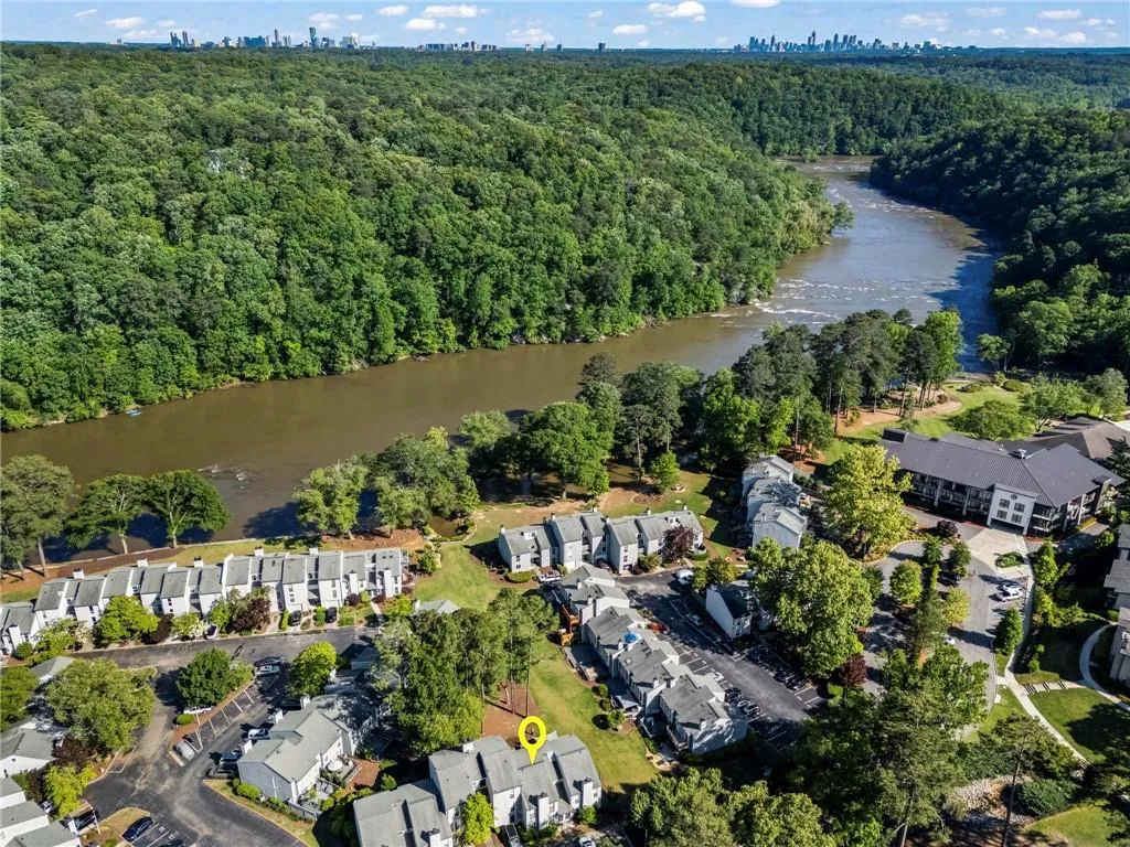 1028 Riverbend Club Drive Se, Atlanta, Georgia 30339, 2 Bedrooms Bedrooms, ,2 BathroomsBathrooms,Residential,For Sale,1028 Riverbend Club Drive Se,7644844