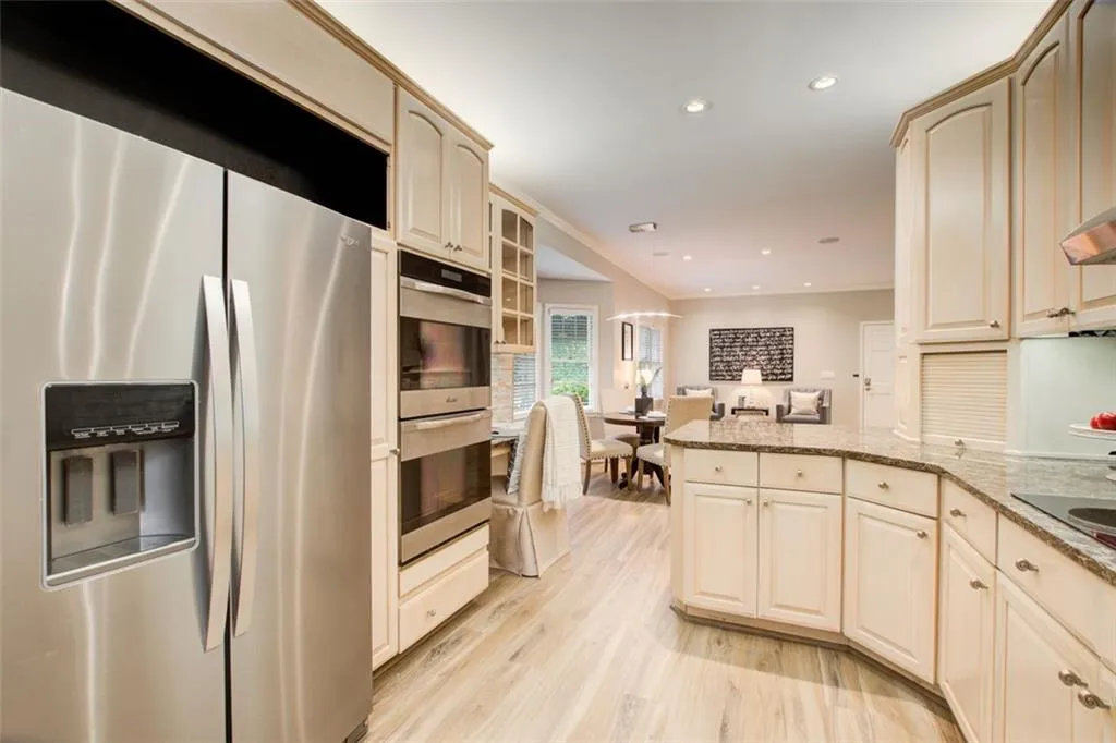 8920 River Landing Way, Sandy Springs, Georgia 30350, 5 Bedrooms Bedrooms, ,3 BathroomsBathrooms,Residential,Sold,8920 River Landing Way,7238631 8920 River Landing Way, Sandy Springs, Georgia 30350, 5 Bedrooms Bedrooms, ,3 BathroomsBathrooms,Residential,Sold,8920 River Landing Way,7238631