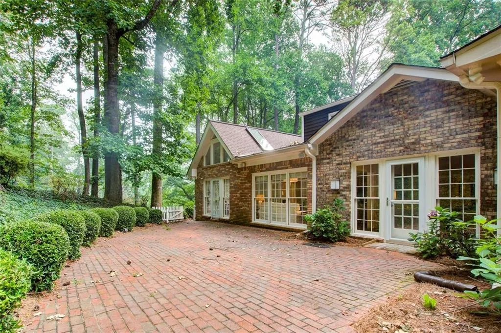 8920 River Landing Way, Sandy Springs, Georgia 30350, 5 Bedrooms Bedrooms, ,3 BathroomsBathrooms,Residential,Sold,8920 River Landing Way,7238631 8920 River Landing Way, Sandy Springs, Georgia 30350, 5 Bedrooms Bedrooms, ,3 BathroomsBathrooms,Residential,Sold,8920 River Landing Way,7238631