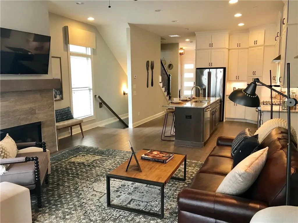 4323 Parkside Place Unit 19, Sandy Springs, Georgia 30342, 3 Bedrooms Bedrooms, ,3 BathroomsBathrooms,Residential,Sold,4323 Parkside Place Unit 19,6605724