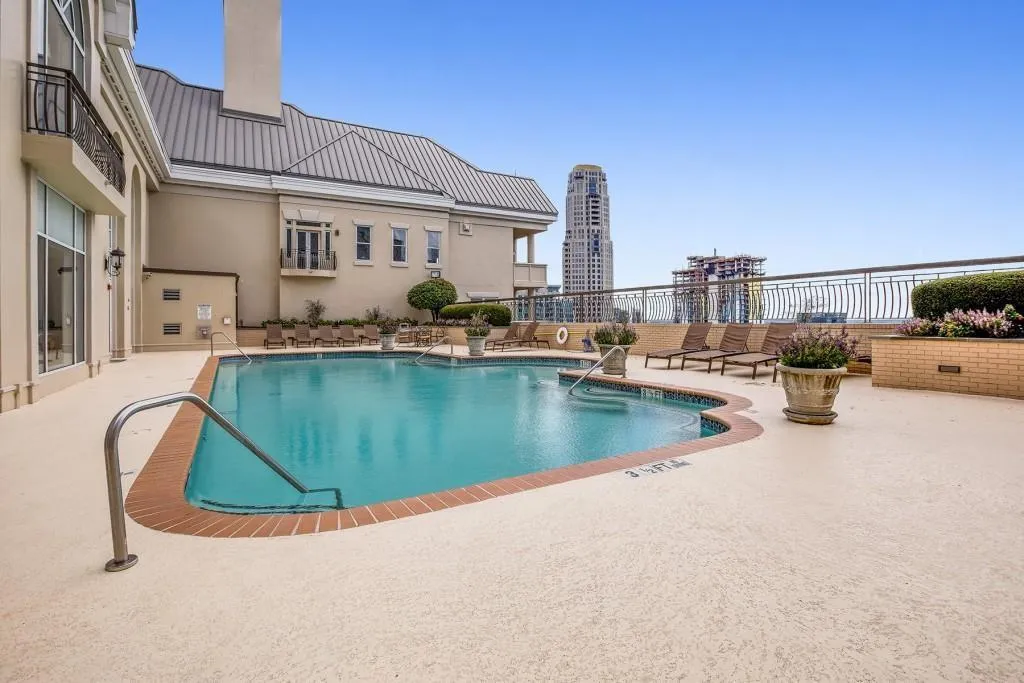 3334 Peachtree Road Ne Unit 1109, Atlanta, Georgia 30326, 2 Bedrooms Bedrooms, ,2 BathroomsBathrooms,Residential,For Sale,3334 Peachtree Road Ne Unit 1109,7652938