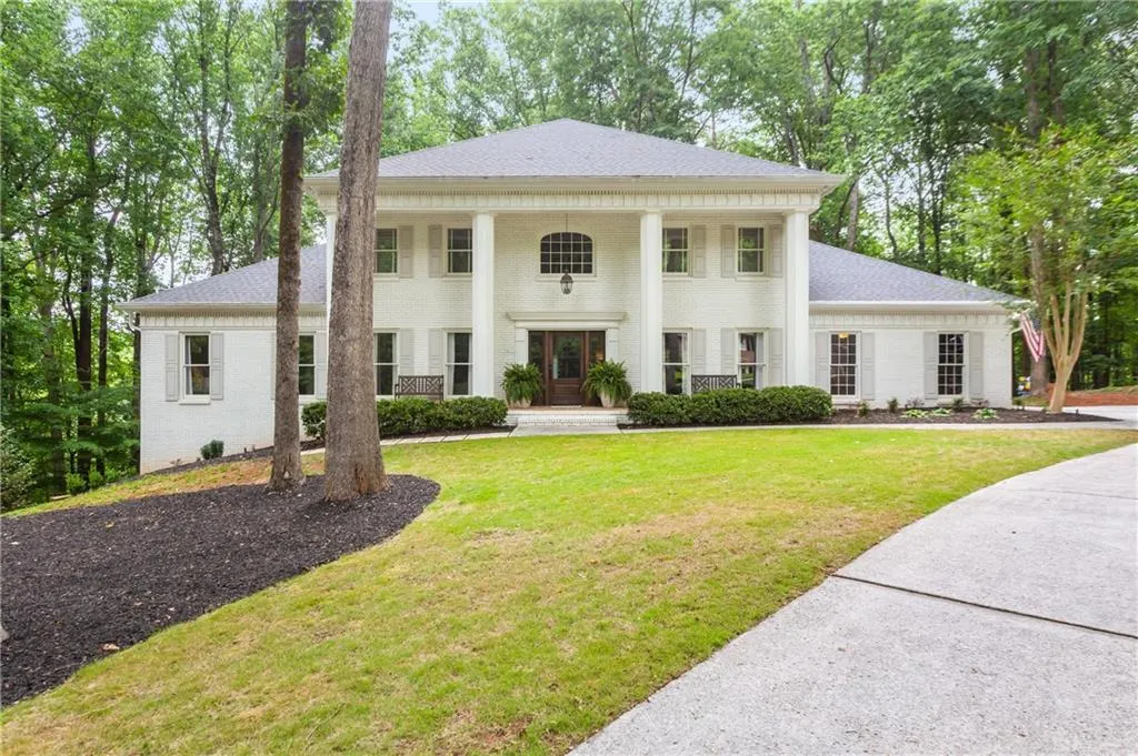 125 Classic Cove, Sandy Springs, Georgia 30350, 5 Bedrooms Bedrooms, ,4 BathroomsBathrooms,Residential,Sold,125 Classic Cove,7230390
