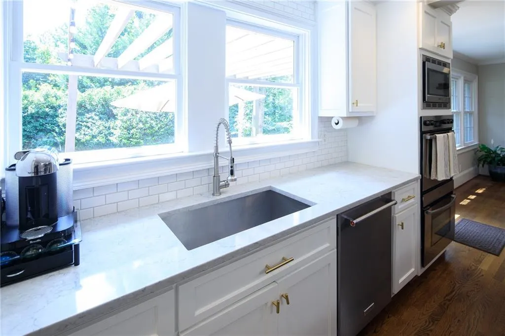 545 Forestdale Drive, Atlanta, Georgia 30342, 3 Bedrooms Bedrooms, ,3 BathroomsBathrooms,Residential,Sold,545 Forestdale Drive,7100001